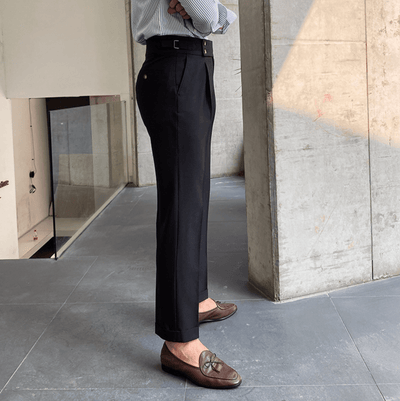 Hoog getailleerde pantalon met plooien